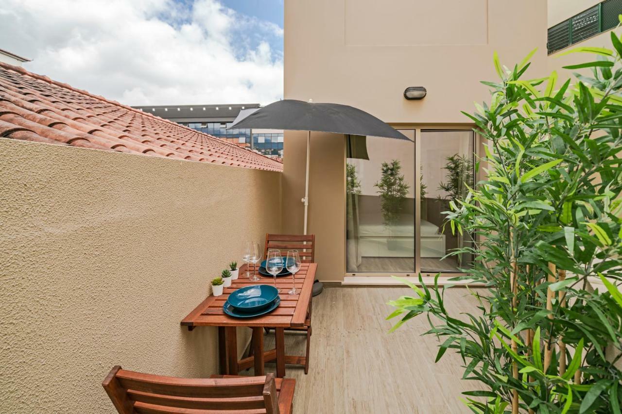 Drapes Design Apartments By An Island Apart Funchal  Exteriér fotografie